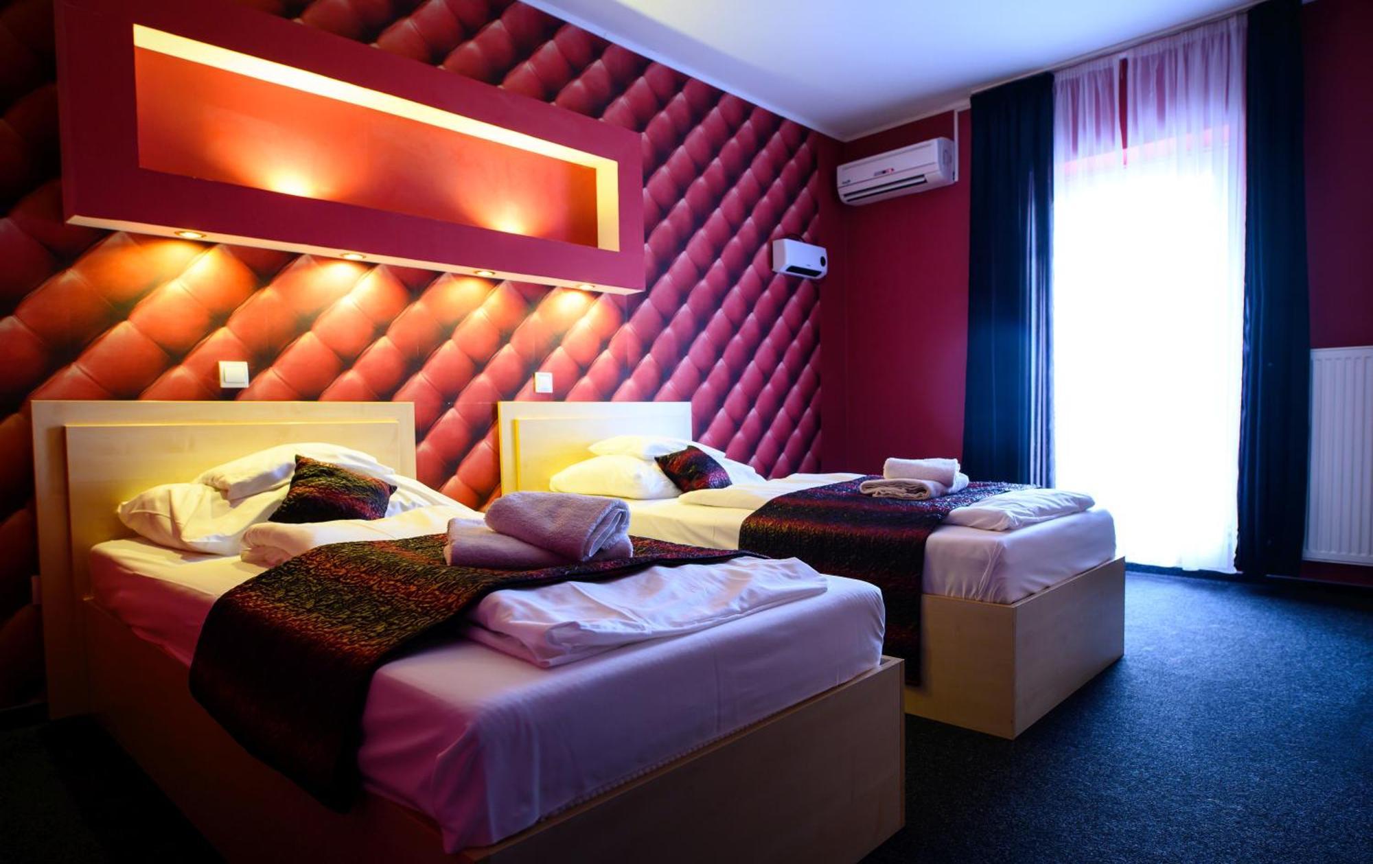 Palermo Panzio Hotel Mestecǎneşti Exterior foto